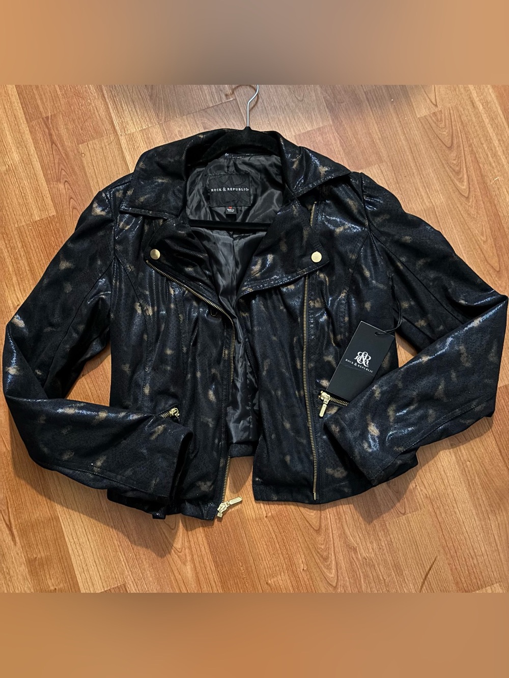 Women’s NWT Rock & Republic Cheetah Moto Style Zip Up size medium